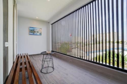 Facilities, Collection O TJ Brother Cengkareng in Cengkareng