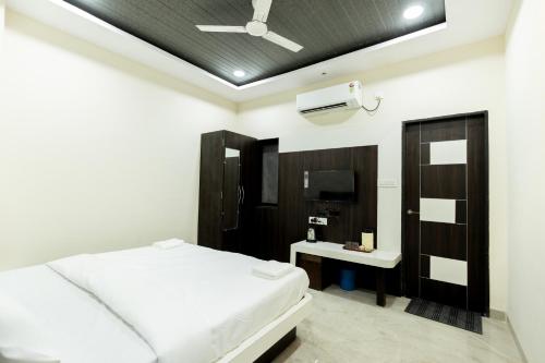 Hotel Basil Inn - image 4