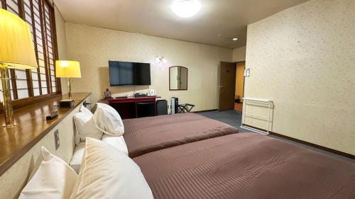 room detail thumbnail 1