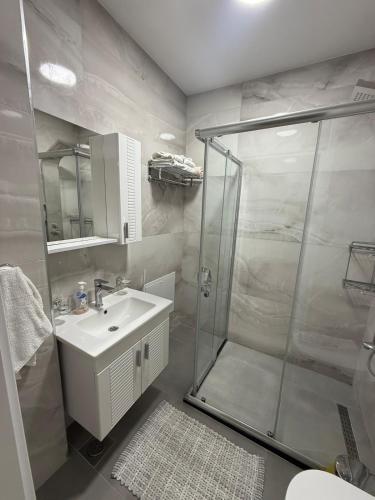 Душ, S Apartments A1 in Дебар