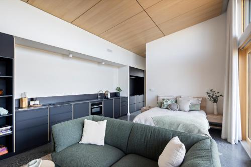 Konyha, Studio on Forktree – Modern Coastal Retreat in Wattle Flat