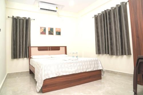 EPIC ROOMS - MADHURAWADA in Madhurawada