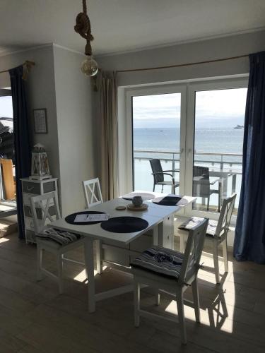 View, Strandhaus-Appartment-Rauchschwalbe in Fehmarnsund