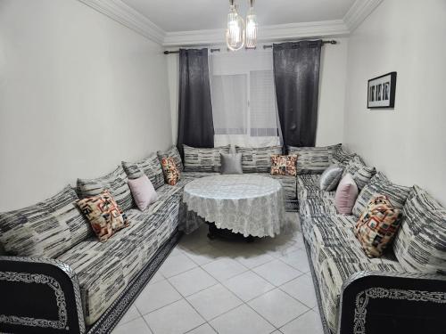 Appartement résidence Anir (Appartement residence Anir) in 레 아미칼레스