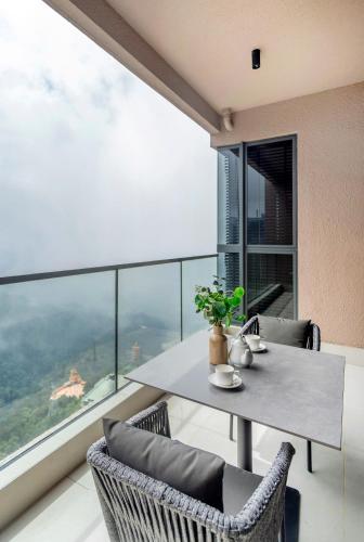 Balcony/terrace, Antara Genting by COBNB near Clinic Genting