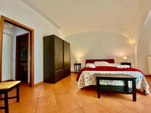 Borgo Belvedere – Naples, CO