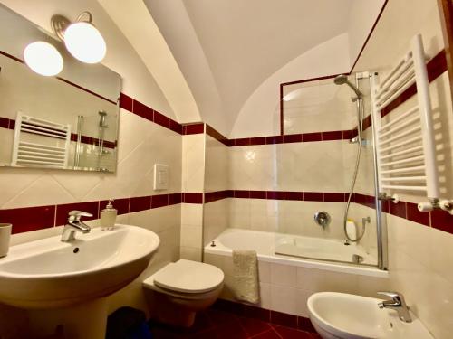 Borgo Belvedere – Naples, CO