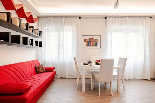 Roma Gemelli - Black&White Urban Loft