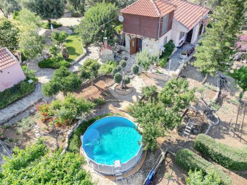 Swimming pool, Rustic Retreat - Private Pool in Nature's Embrace in Tilisos