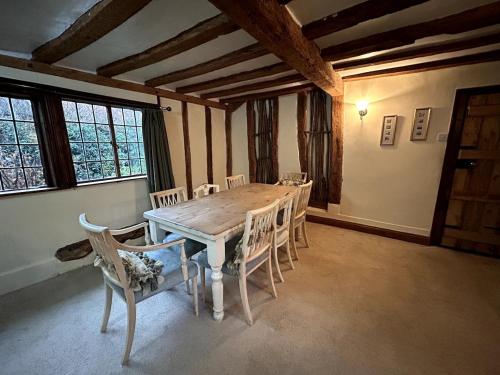 Beautiful Cottage opposite Hedingham Castle! in Castle Hedingham