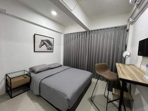 Hug14 Hotel - image 6