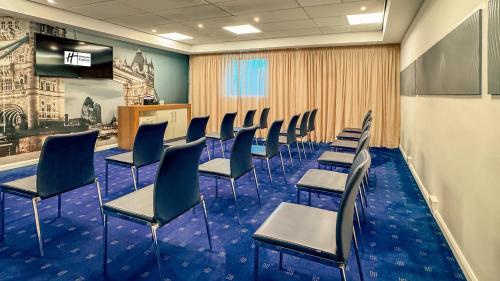 Holiday Inn Express London Stratford an IHG Hotel - image 8