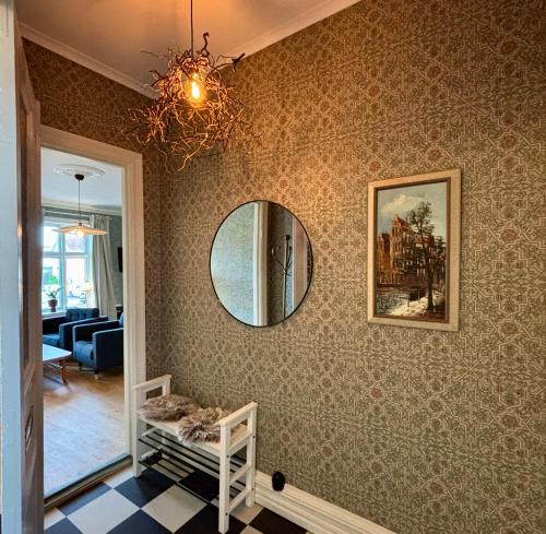 Stad & Hav, Lägenhet i Strömstads Hjärta (Stad & Hav, Lagenhet i Stromstads Hjarta) in Bojardalen