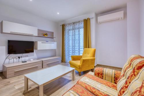 Modern 2 Bedroom Apartment in the Heart of Sliema - image 4