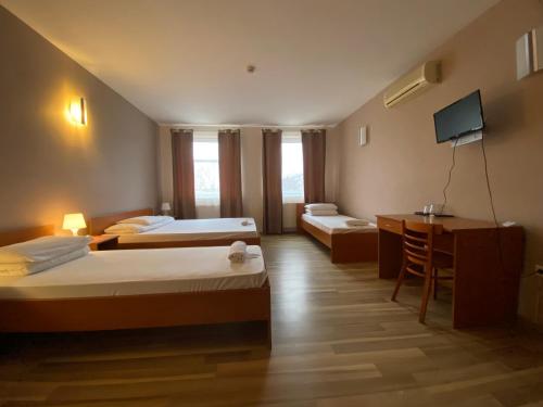 Quad room
