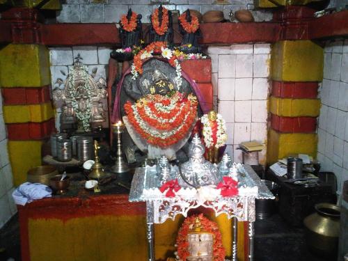 Guru Raghavendra Rayara Nilaya in Adoni