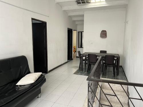 Casa amplia cerca del cc Titan Plaza