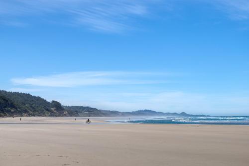 Oceans Edge - Anchor Pier Lodge - image 13