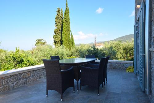 발코니/테라스, Kastro-Kardamili in 캄포스