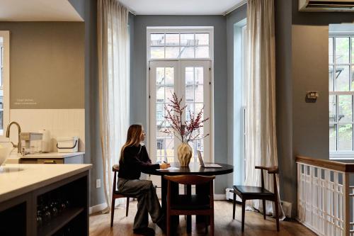 Fasiliteter, Outsite Chelsea near Whitney Museum of American Art