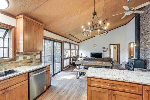 Deck & Gas Grill: Secluded Arnold Cabin Rental! in Arnold (CA)