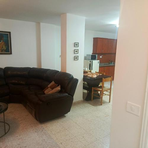 Central Bethlehem Apartment in 로드