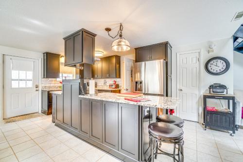 8 Mi to Tellico Plains: Family Home Near Trails! in Englewood (TN)