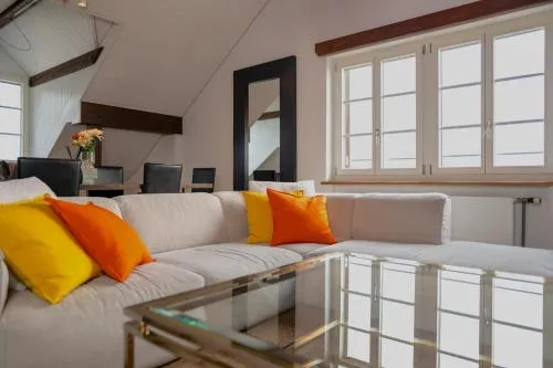 Lakefront Grand Residence in Ligerz, Schweiz