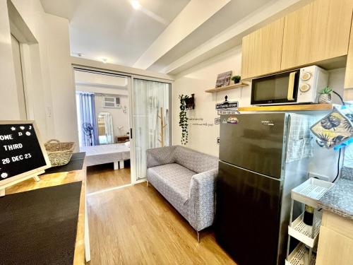 Cozy Condo near LRT, Katipunan, Araneta Cubao in Santolan