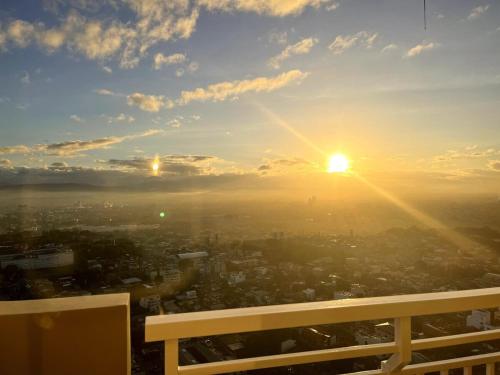 Cozy Condo near LRT, Katipunan, Araneta Cubao in Santolan