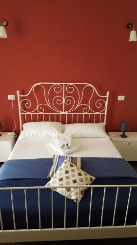 Hotel Ascot Ideally located in the prime touristic area of Caianello, Hotel Ascot promises a relaxing and wonderful visit. The property features a wide range of facilities to make your stay a pleasant experience.