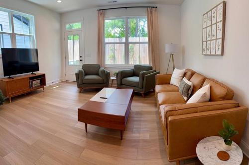 New - Luxe Townhome - North Raleigh – khách sạn tại Brentwood / Milkbrook