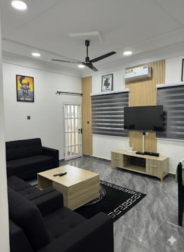 Résidence 3h Oluwa Damilare shouti – khách sạn tại Agblangandan