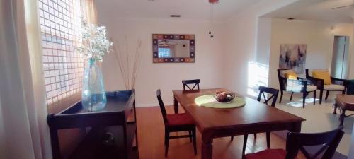 House Close to Downtown, Airport, Raymond James Stadium, and Many More Places in Tampa, USA