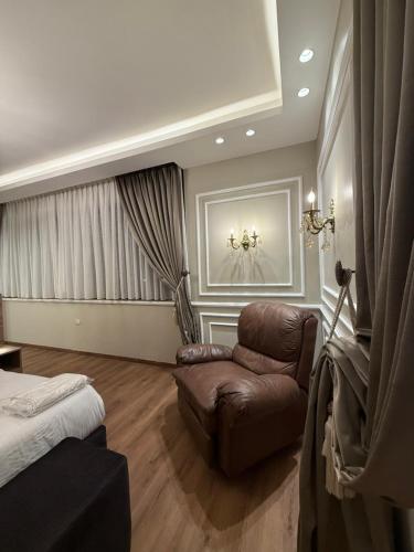 amazing rooftop-studio at abdoun 702 - main image
