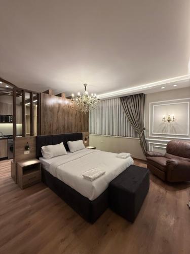 amazing rooftop-studio at abdoun 702 - image 3