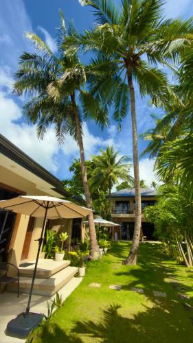 Southseas Beach Resort and Dive Center in Santander