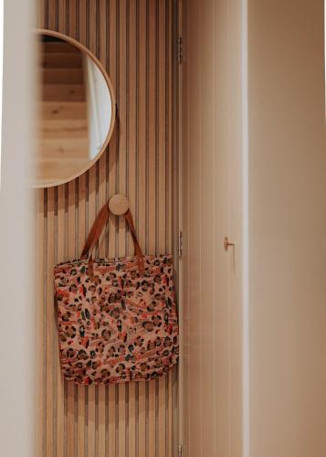 Design Lodge It Sluske Luxe Relax aan Water en Weilanden in Poppingawier