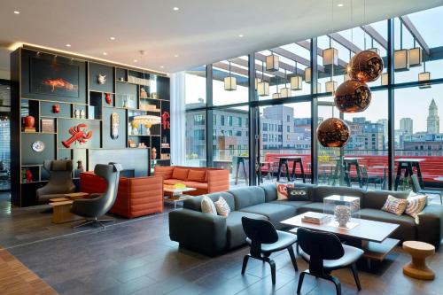 citizenM Boston North Station - image 9