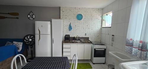 Kitchen, JD Temporada Cabo Frio in Jardim Nautilus