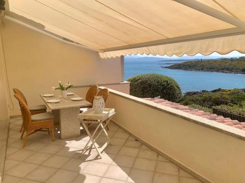 ISA - Luxury apartment Elicriso sea view with common swimming pool just 100 mt from the beach