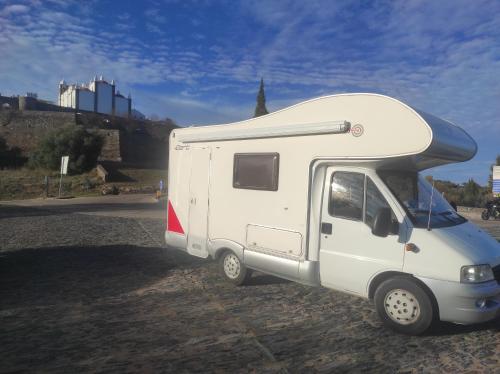 Autovan Alqueva in Carrapatelo