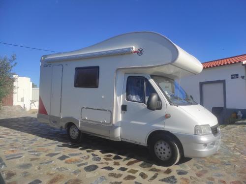 Autovan Alqueva in Carrapatelo