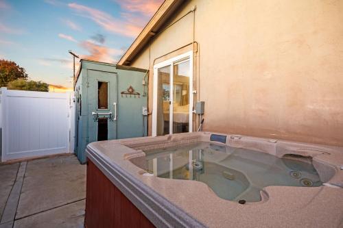 Casa Malta Spa and Pool in Clairemont Mesa East