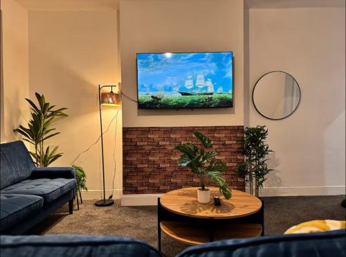 Guestroom, 3 Bed Stay for Families, Groups And Contractors in North Tyneside