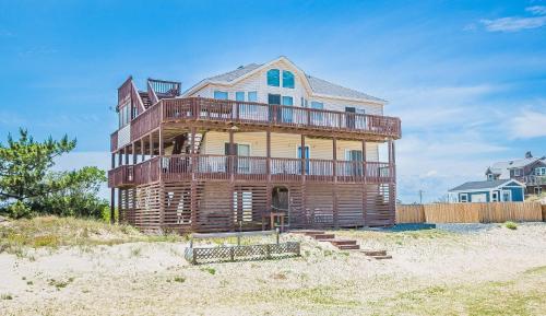 The Salty Sand Dollar - 4X4 Carova Beach, Ocean View, Pool, Hot Tub, Pool Table, Arcade Game – khách sạn tại Ocean Hill
