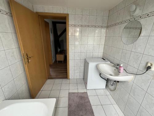 Ferienwohnung und Monteurzimmer Nähe Leuna, Merseburg, Halle und Leipzig (Ferienwohnung und Monteurzimmer Nahe Leuna, Merseburg, Halle und Leipzig) in Mersebourg