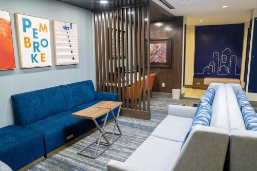 홀리데이 인 익스프레스 펨브룩 바이 IHG - 숙소 외관