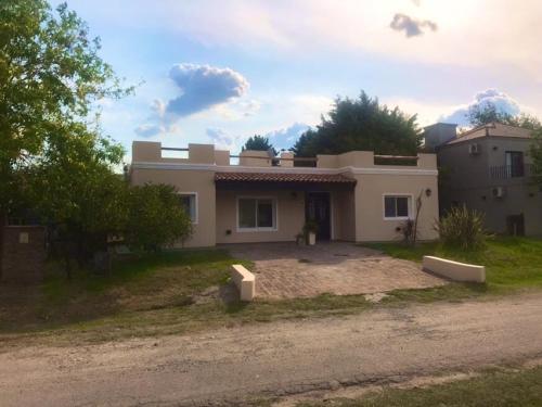 Casa en barrio privado con pileta