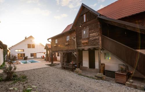 Exterior view, Pet Friendly Home In Martinska Ves in Sisak